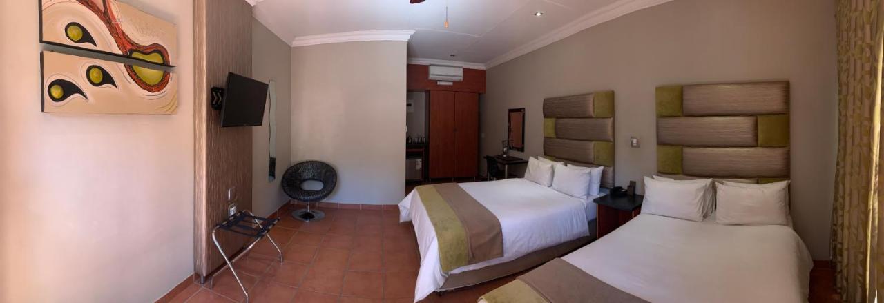 Polokwane Lodge Exteriér fotografie